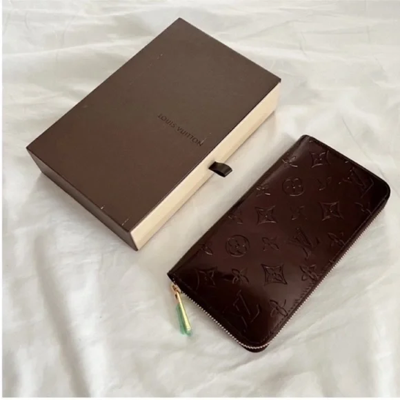 NWT Louis Vuitton Zippy Wallet Monogram Vernis, Amarante - Picture 14 of 15